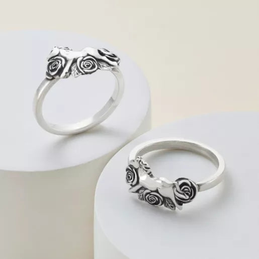 Horse and Roses Ring
