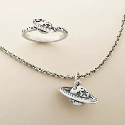 Twinkling Planet Ring